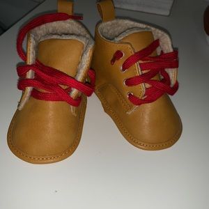 Never worn, Mustard Yellow & Red Filas